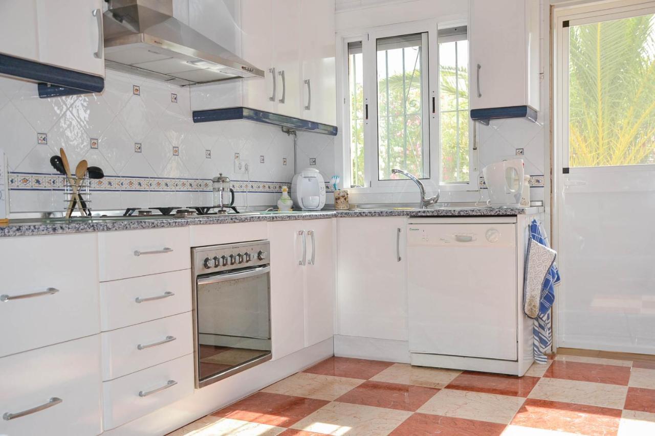 Traumhaus Fuer 6 Personen Mit Spektakulaerem Privaten Pool Und Schoenem Ausblick In Die Natur Hozanejos Exterior photo